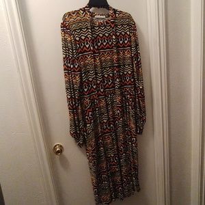 Multipatern/color dress never worn no tag.